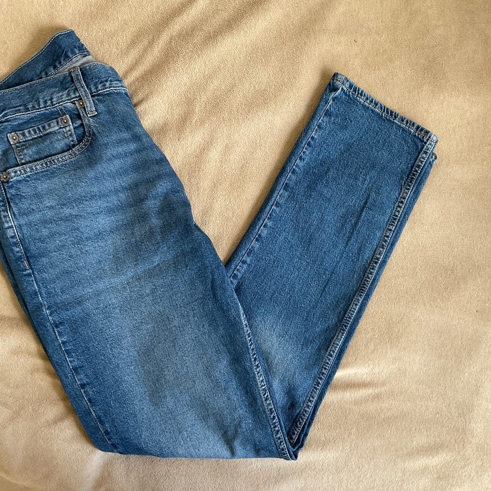 Old Navy  new men’s jeans with tag